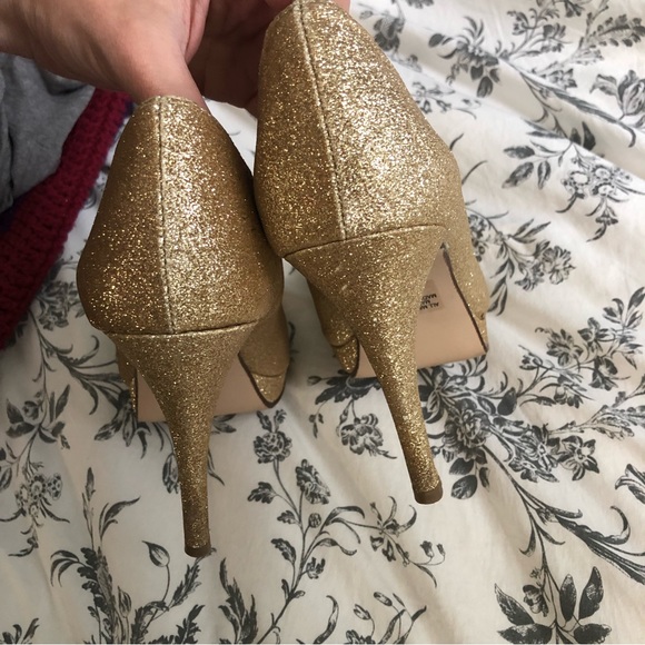 Modcloth Light & Shining Ardor Gold Sparkle Pump - Picture 6 of 8